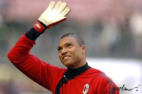 篮球湖人球迷制作大型海报欢迎队内新援