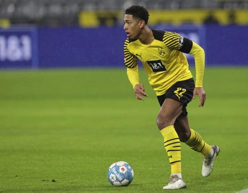 卡什：夏窗我收到好几份报价，但我就想留在维拉，我喜欢这里