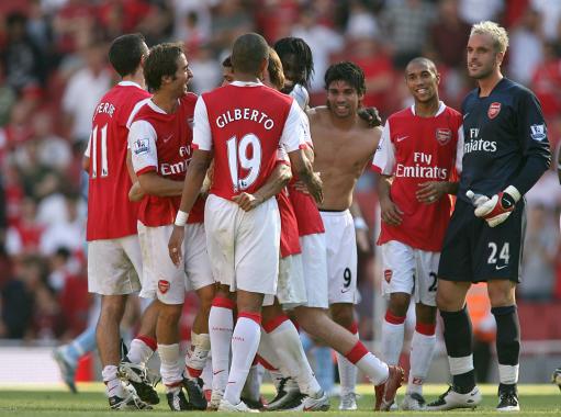 跟队记者：阿莱格里明确要求冬窗买前锋；米兰没考虑齐尔克泽