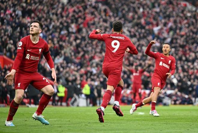 记者：多特仍在推进桑乔的转会，相关谈判正在进行中