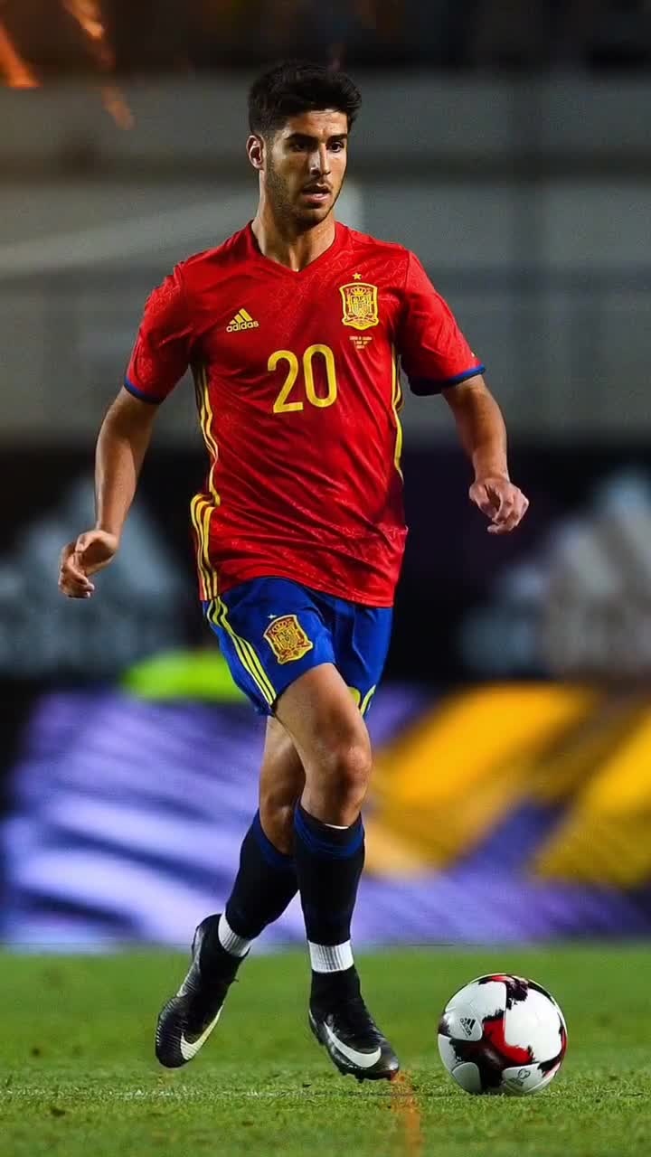 拜仁官方：于帕梅卡诺因负荷管理未进战圣保利大名单