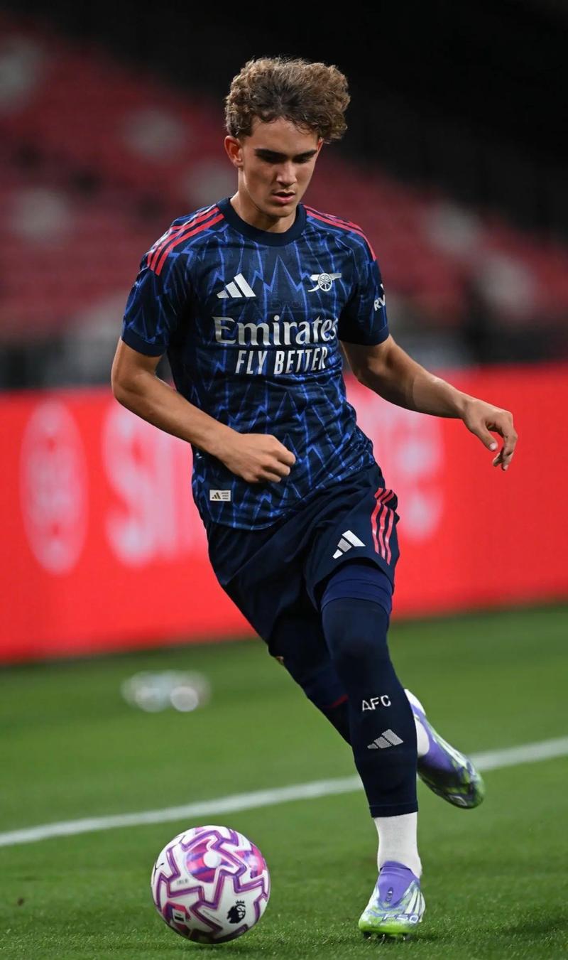 B费谈C罗被罚下：这是足球里会发生的事，他知道自己犯了错误