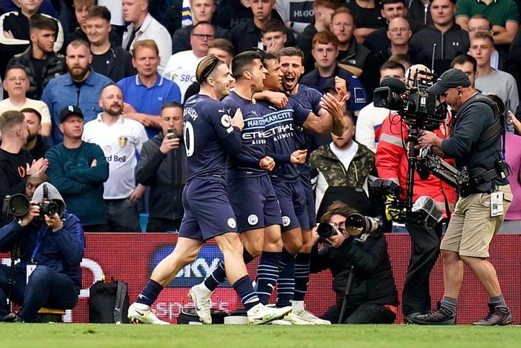 英超冷门多豪门问题多，曼联1比1西汉姆，B费错失良机被质疑