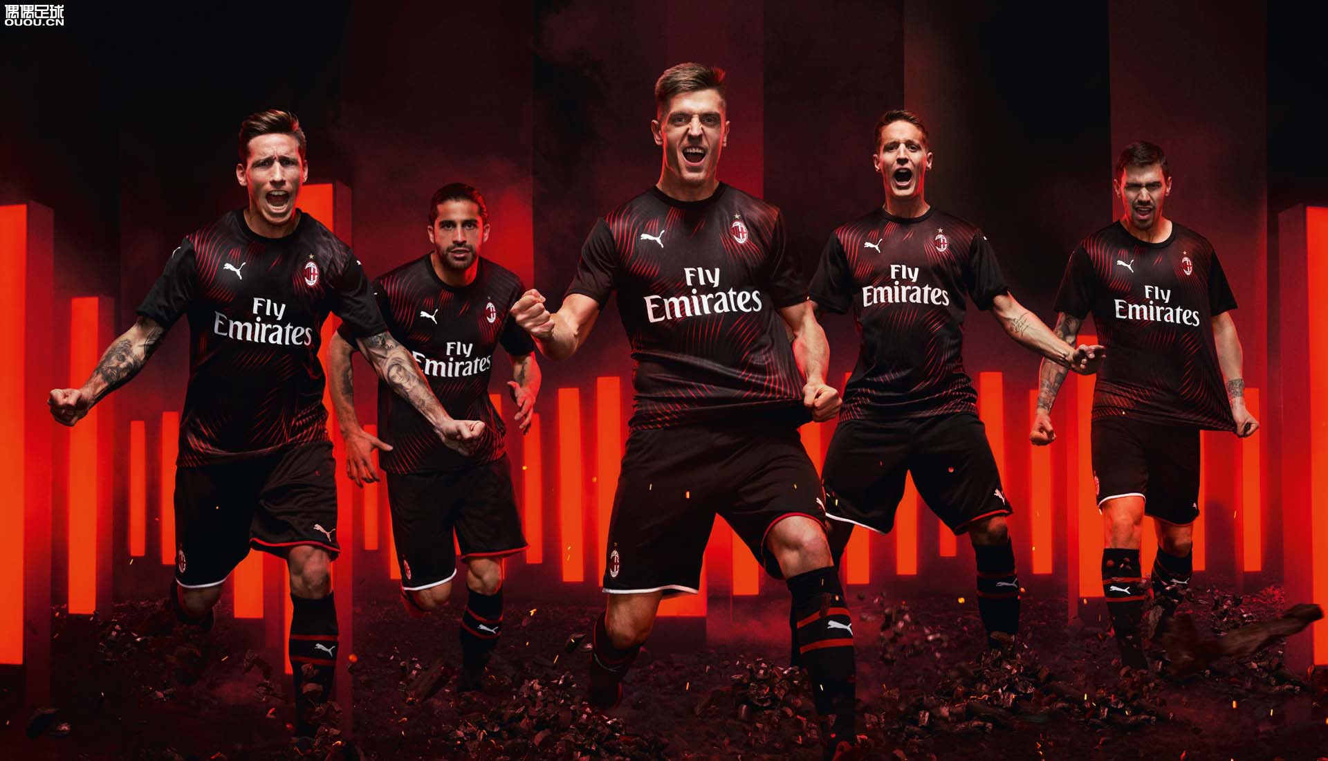 欧文突破防守送出关键助攻